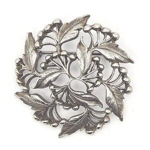 Vintage Amway 70s Silver Tone Pewter Finish Leaves and Holly‎ Berries Brooch Pin